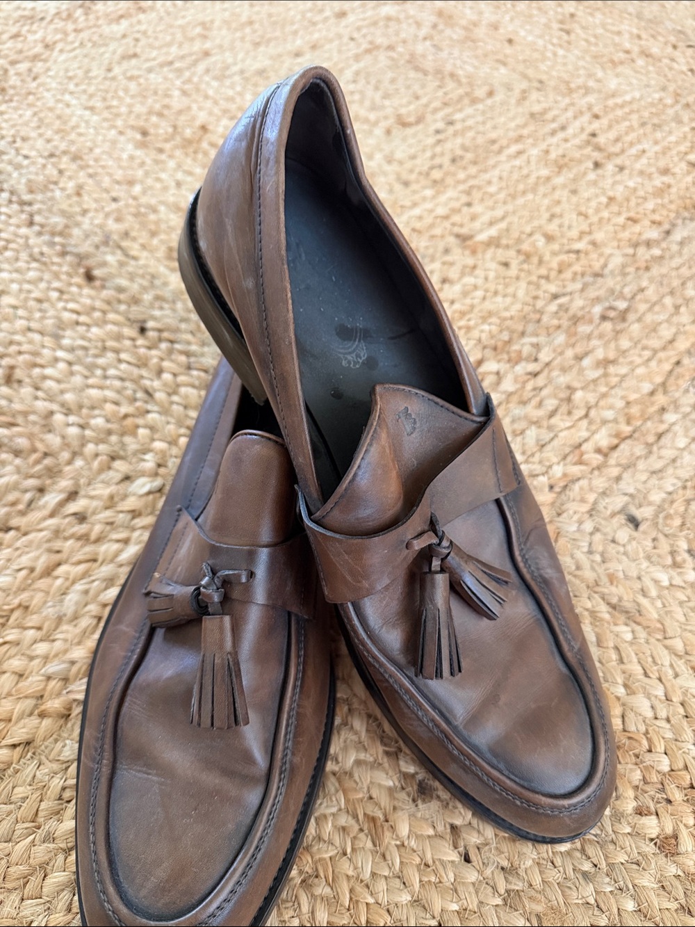 Tod's Brown Leather Tassel Loafers - Classic Slip-On